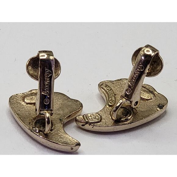 Vintage Amway Gold Tone Clip On Earrings Sculpted Wave Design 1980s - Picture 11 of 11